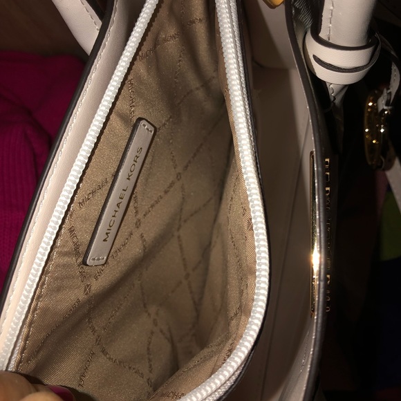 Michael Kors bag NWT - Picture 9 of 10